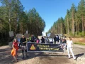 Stödprotest med människor som bor i Grimsås och som stödjar Återställ Våtmarker.